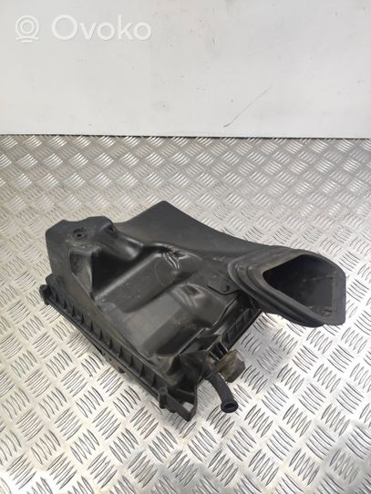 Opel Astra J Scatola del filtro dell’aria 13272777