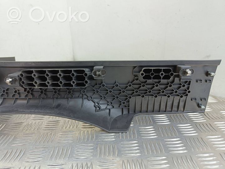 Opel Zafira C Etuoven kynnyksen suojalista 322225228