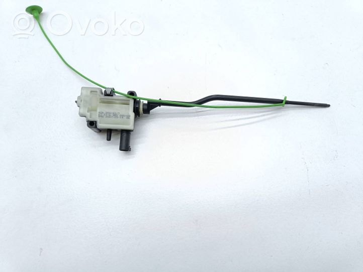 BMW 3 E90 E91 Fuel tank cap lock 6985880