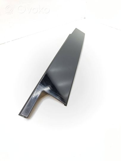 Mercedes-Benz C W204 Rivestimento modanatura del vetro della portiera posteriore A2046900487