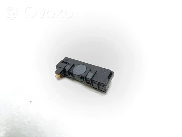 Mercedes-Benz E C207 W207 Sensor de lluvia A1729058200