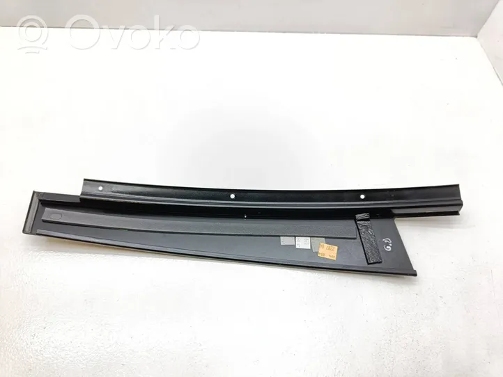 Mercedes-Benz C W204 Moulures des vitres de la porte arrière A2046900487