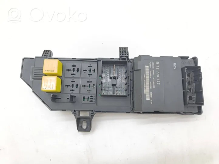 Saab 9-3 Ver2 Module de fusibles 12798346