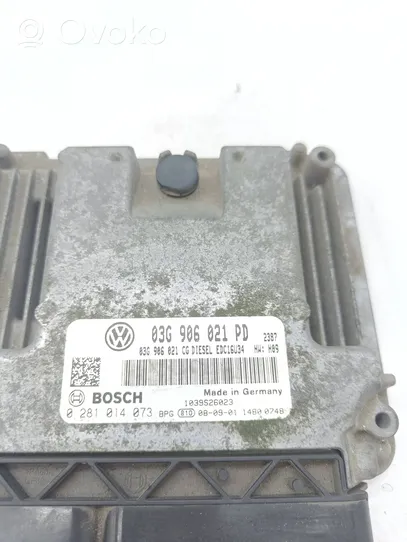 Volkswagen Caddy Calculateur moteur ECU 03G906021