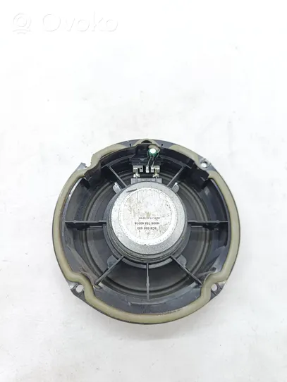 Volkswagen PASSAT B7 Takaoven kaiutin 3C8035453