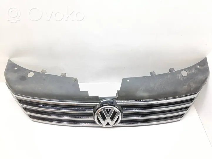 Volkswagen PASSAT B7 Grille calandre supérieure de pare-chocs avant 3AA853653