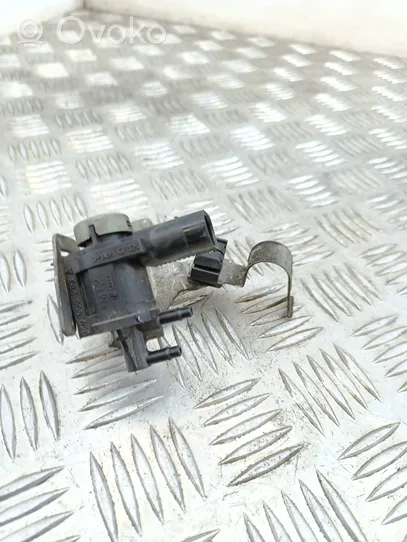 Volkswagen PASSAT B7 Turbo solenoid valve 1K0906283A