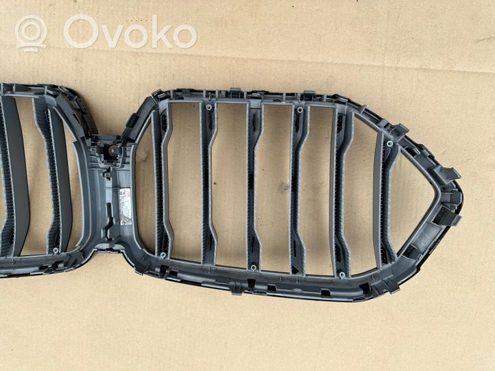 BMW X6 G06 Griglia superiore del radiatore paraurti anteriore 51712467265