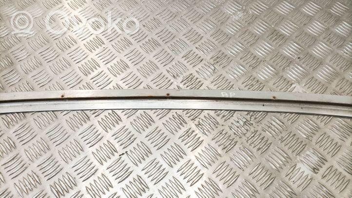 Mercedes-Benz SL R107 Tappo cornice del serbatoio A1076981084