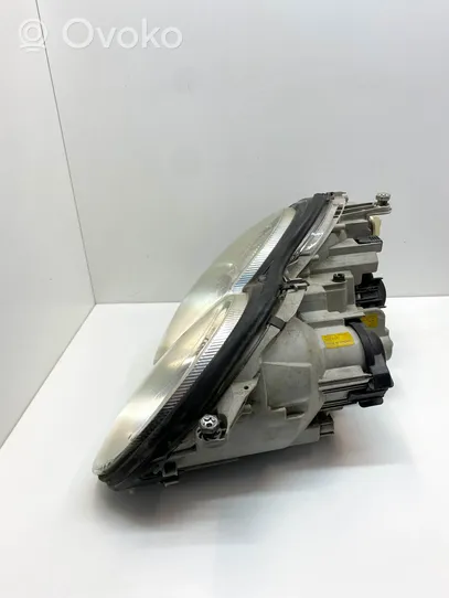 Mercedes-Benz SL R230 Lampa przednia A2308207661