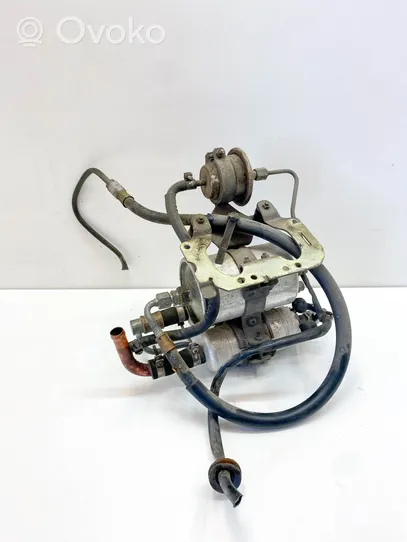 Mercedes-Benz SL R107 Fuel injection high pressure pump A0438170055