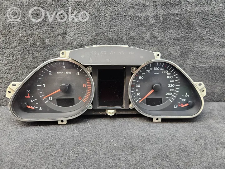 Audi A6 S6 C6 4F Speedometer (instrument cluster) 4F0920901G