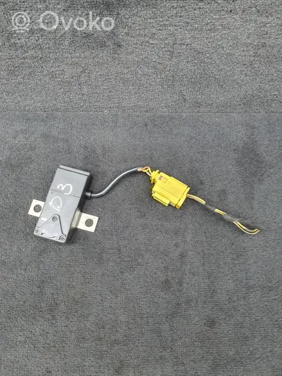 Audi A8 S8 D3 4E Battery relay fuse 7L0915457A