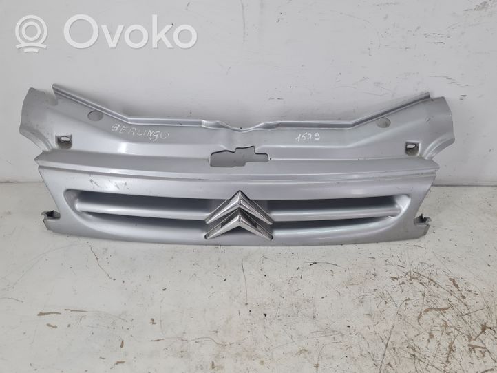 Citroen Berlingo Grotelės viršutinės 9635603977