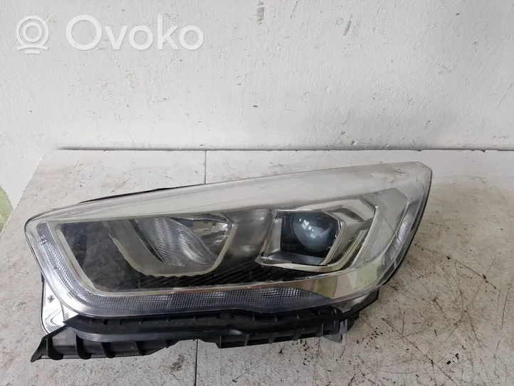 Ford Kuga II Lampa przednia 90156366