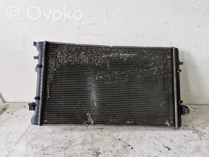 Volkswagen Golf IV Radiateur de refroidissement 