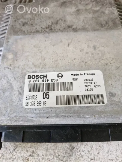 Peugeot 206 Dzinēja vadības bloks 9637089980