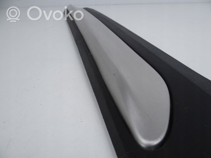 Volvo XC40 Rivestimento della portiera anteriore (modanatura) 31664044