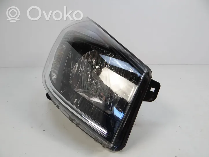 Opel Vivaro Lampa przednia 260107798R