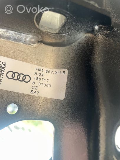 Audi Q7 4M Балка крепления панели 4M1857017B