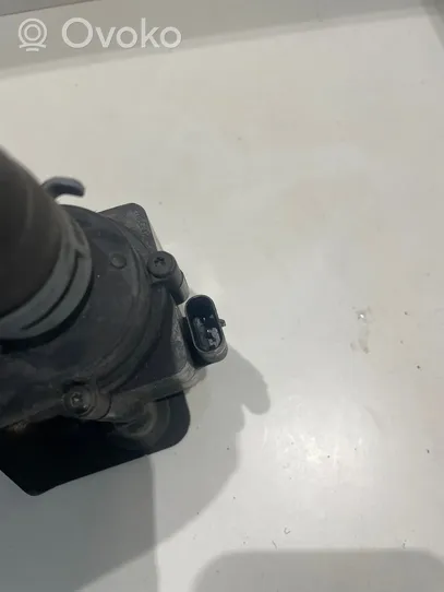 Audi Q7 4M Pompe à eau de liquide de refroidissement 06H121601M