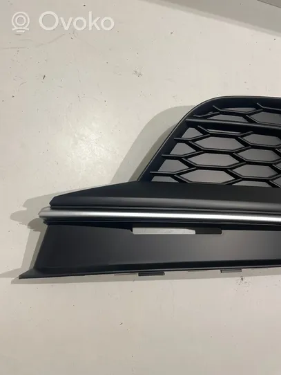 Audi A5 Grille antibrouillard avant 8W6807681F