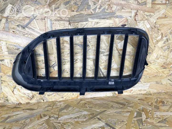 BMW 5 G30 G31 Kühlergrill 7473702