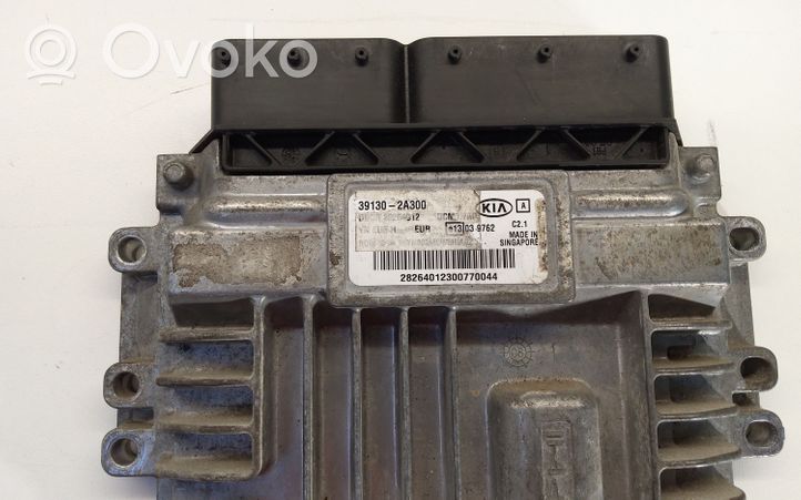 KIA Venga Variklio valdymo blokas 391302A300