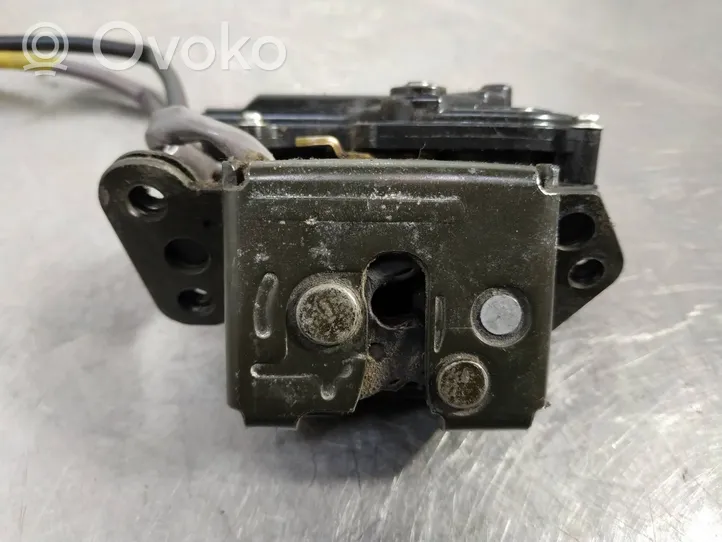 Toyota Corolla Verso AR10 Takaluukun lukon salvan moottori 