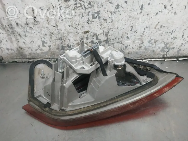 Ford Mondeo MK IV Задний фонарь в кузове 9EL17657602