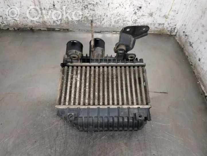 Toyota Avensis T270 Chłodnica powietrza doładowującego / Intercooler 873067D