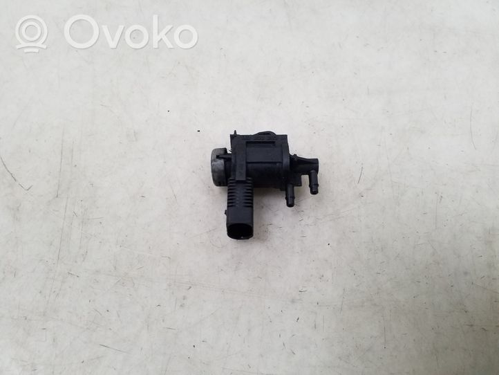 Audi A8 S8 D4 4H Turbo solenoid valve 1K0906283A