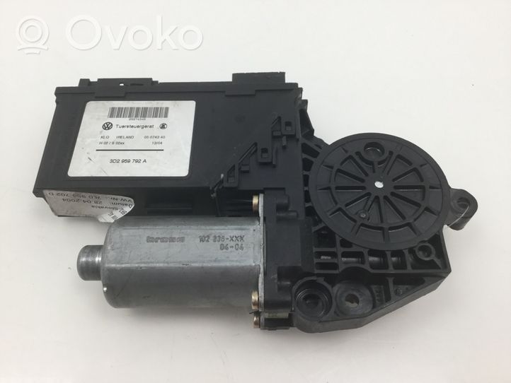 Volkswagen Touareg I Front door window regulator motor 7L0959702D