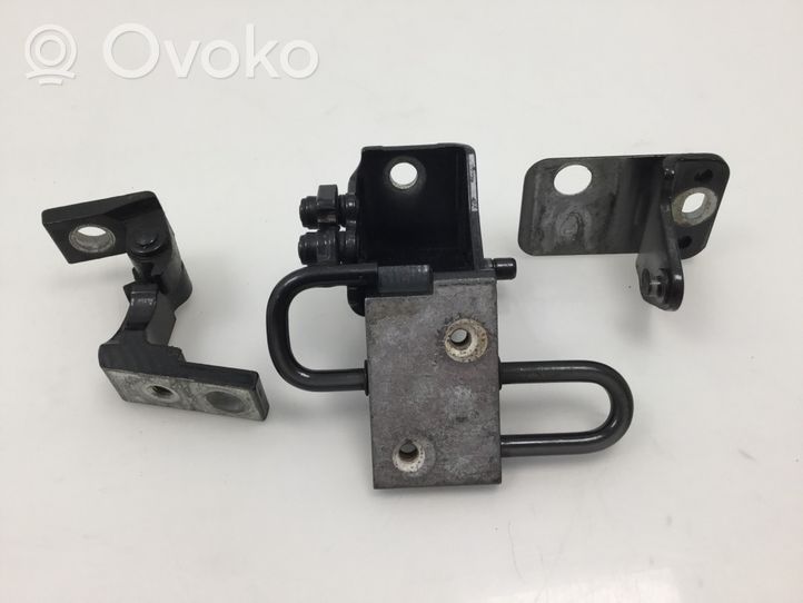 Audi A4 S4 B7 8E 8H Loading door upper hinge 8E0833411E