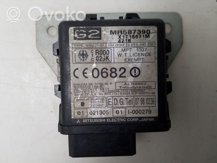 Mitsubishi L200 Centralina/modulo chiusura centralizzata portiere MR587390