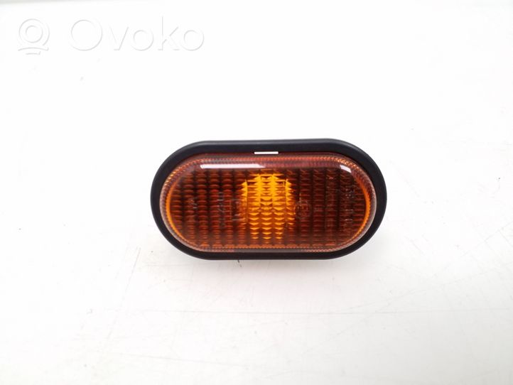Opel Vivaro Front fender indicator light 
