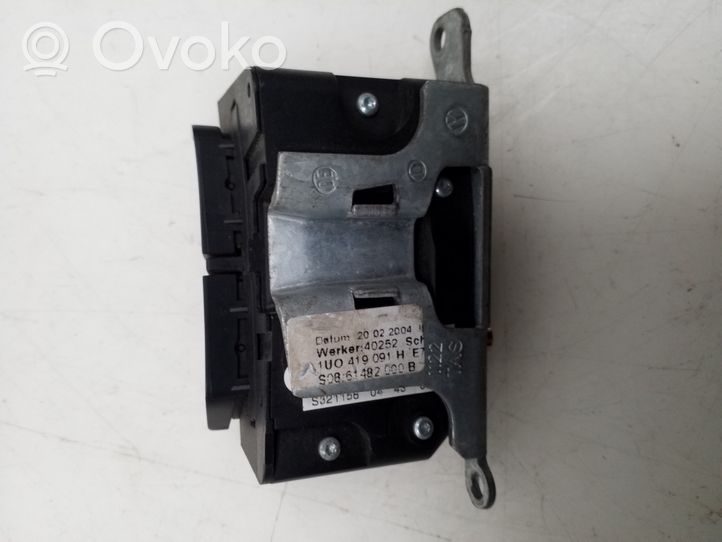 Skoda Octavia Mk2 (1Z) Przełącznik / Przycisk kierownicy 1U0419091H