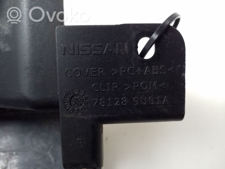 Nissan Note (E11) Listwa pod lampę tylną 781289U01A