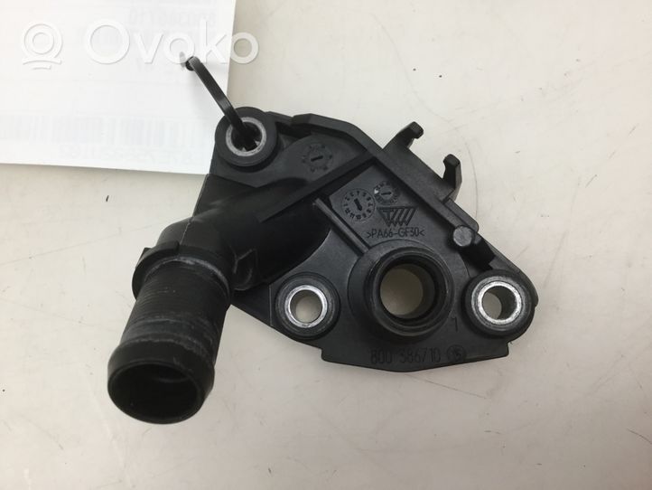 Nissan Qashqai Carcasa del termostato 800386710