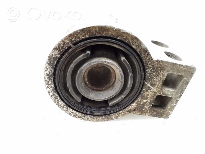 Opel Vectra C Priekinė kreipenčioji įvorė (-ės) (sailentblokas) 9191175