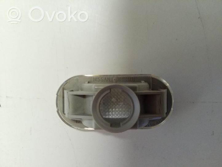 Nissan Note (E11) Indicatore di direzione del parafango anteriore 26160AX001