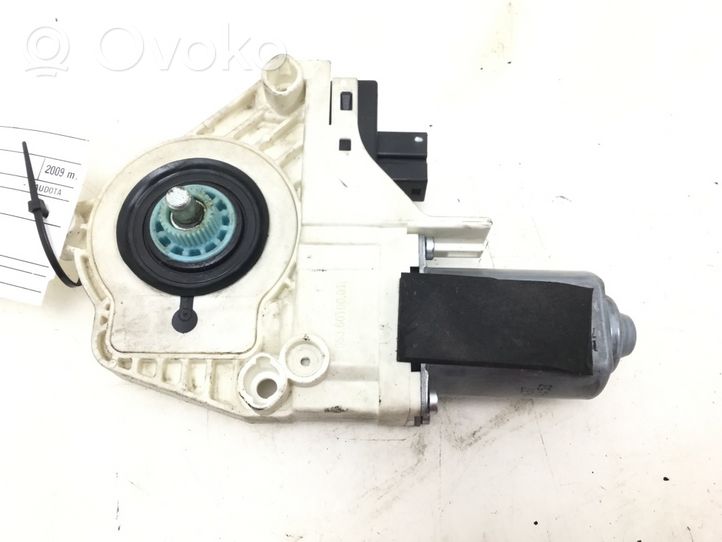 Audi A5 8T 8F Moteur de lève-vitre de porte avant 8T0959802A