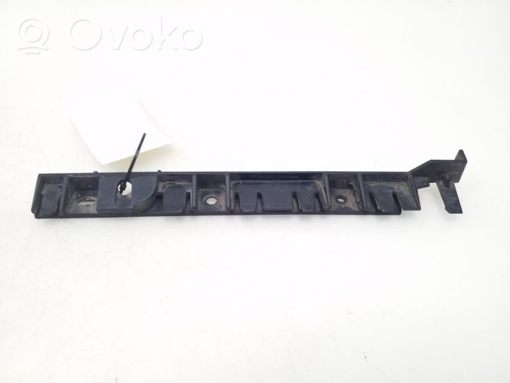 BMW 1 E81 E87 Supporto di montaggio del parafango 7118160