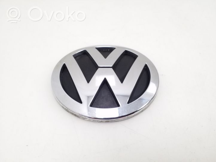 Volkswagen Touareg I Manufacturer badge logo/emblem 7L6853630A