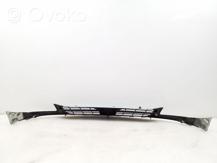 Nissan Kubistar Grotelės priekinės 8200186288