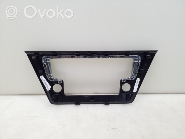 Volkswagen Touran III Panelės apdaila 5TB858071