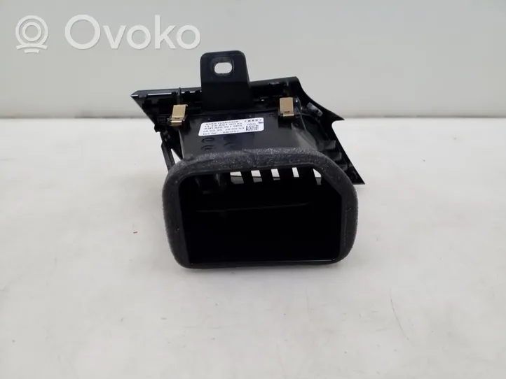 Audi Q3 F3 Šoninės oro grotelės 83B820901