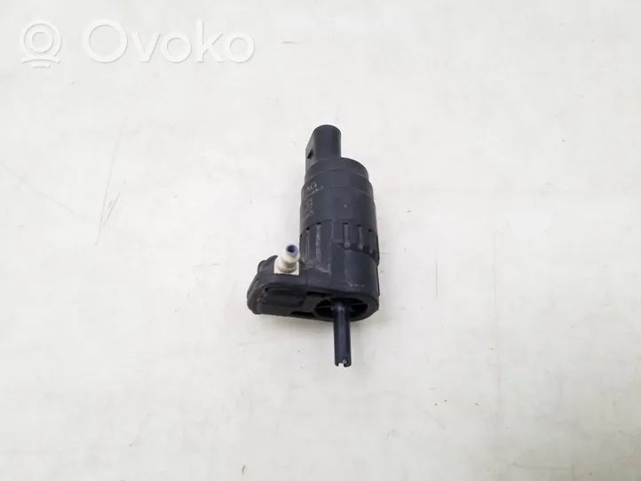 Volkswagen Tiguan Pompe de lave-glace de pare-brise 1K6955651