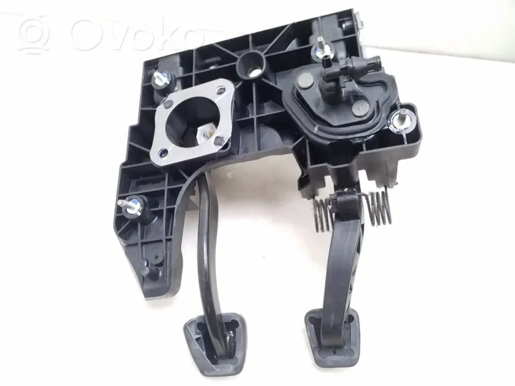 Opel Insignia A Pedal assembly 13272907