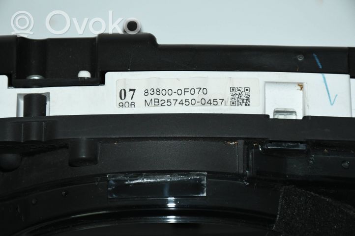 Toyota Verso Licznik / Prędkościomierz 83800-0F070